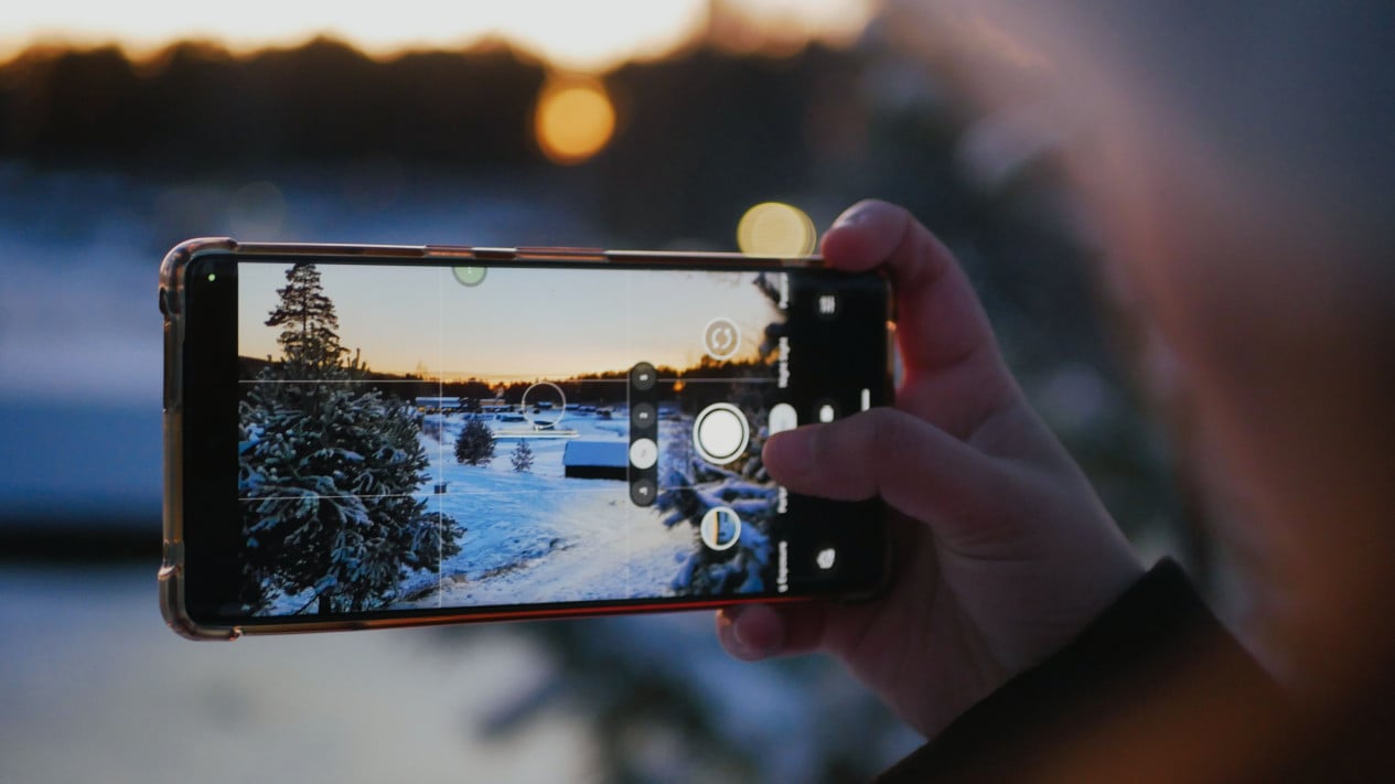 Foto Malam Tajam, Tiga Smartphone Flagship Optimalkan Teknologi Kamera Terkini
