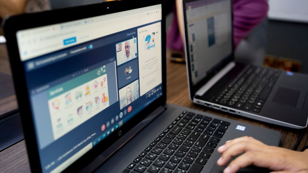 Tingkatkan Produktivitas Mengajar, Guru Pilih Tiga Rekomendasi Laptop Harga Terjangkau