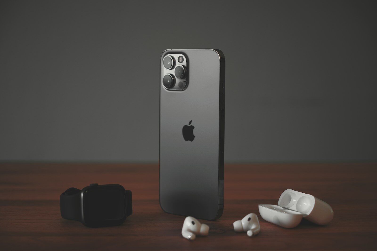 Strategi Apple Gandeng CXMT dan YMTC: Solusi Krisis Memori atau Risiko Politik?