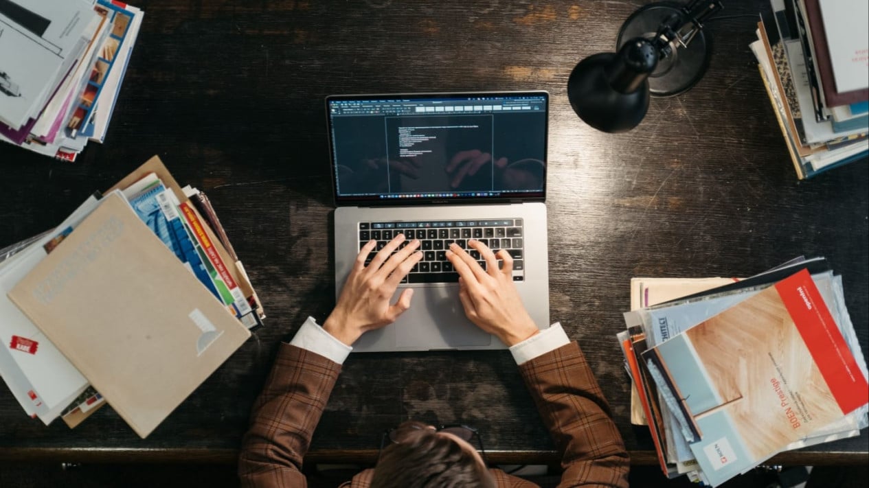 Tingkatkan Produktivitas Kerja, Pilih Tiga Rekomendasi Laptop Terbaik untuk Profesional